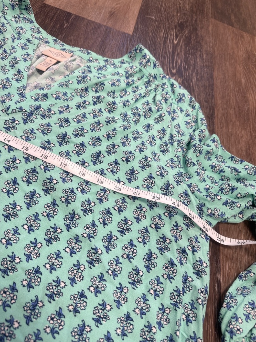 St. John's Bay Teal Floral V-Neck Blouse - Picture 4 of 4
